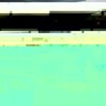 In un piccolo ufficio di una PMI, due colleghi si occupano quotidianamente della gestione dei dati.